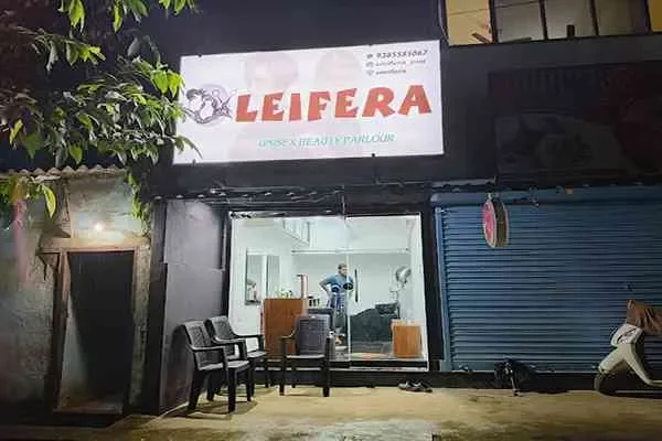 Image of: Oleifera Unisex Parlour – Stylish Hair and Beauty for All Genders