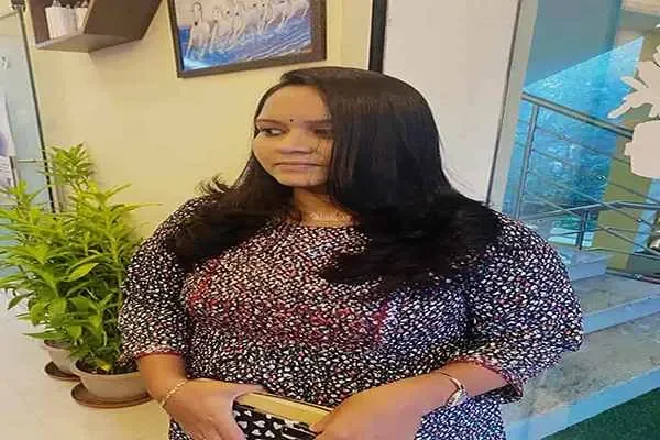 Image of: Parrot Beauty Lounge