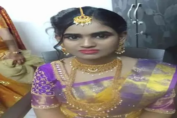 Image of: Pearl Beauty Salon Kuniyamuthur: Shine Bright with Our Beauty Services