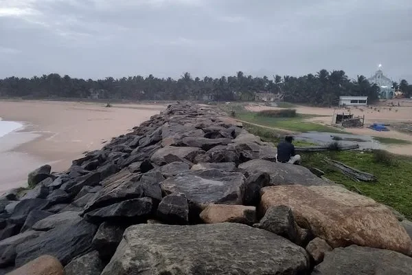 Image of: Discover Periyakadu Beach - A Hidden Coastal Gem