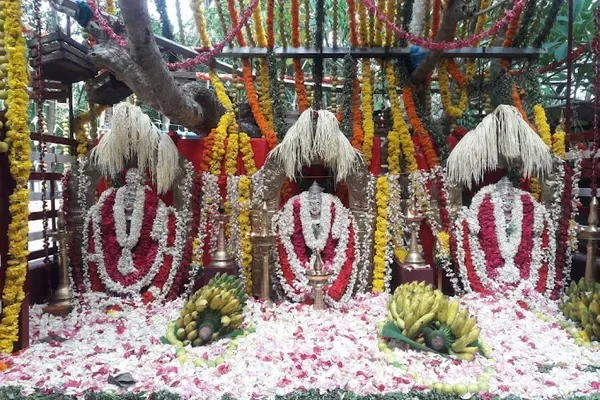 Image of: Poduval Esaki Amman Temple Pacode