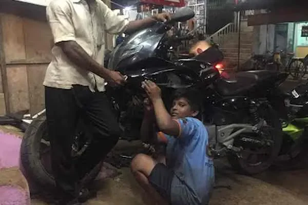 Image of: Pon Motor Works - Quality Bike Repairs