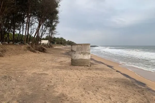 Image of: Pozhikarai Beach Park Scenic Getaway and Activities