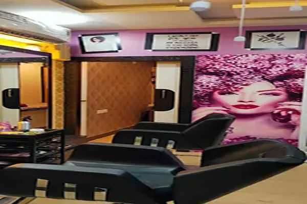 Image of: Purple Haze Beauty Lounge & Academy - Stylish Beauty Treatments and Makeup Training