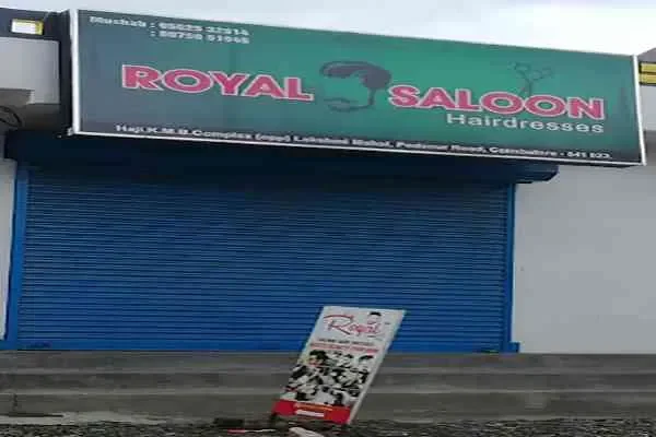 Image of: ROYAL SALOON: Premium Hair and Beauty Services for a Regal Experience
