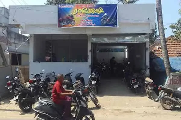Image of: Rajesh Workshop - Expert Motorbike Service