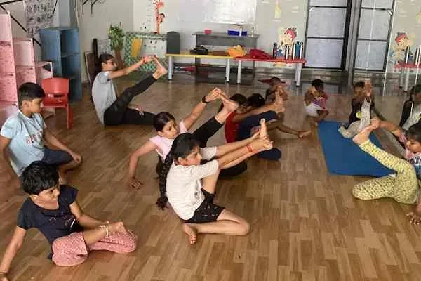 Image of: Rose Yoga Studio - Relaxing and Energizing Yoga Classes