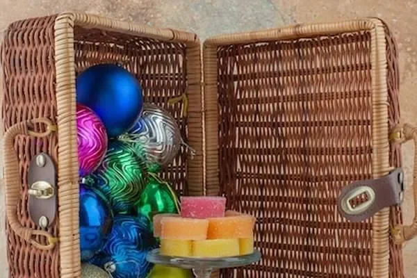 Image of: Royal Fancy Store and Rental Ornaments for All Occasions