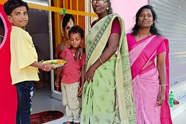 Image of: Rukshana Beauty Parlour A/C Services for Your Beauty Needs