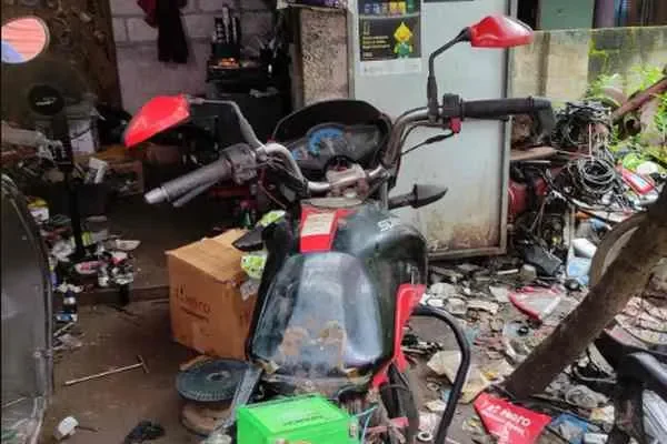 Image of: S R Works - Expert Two Wheeler Service