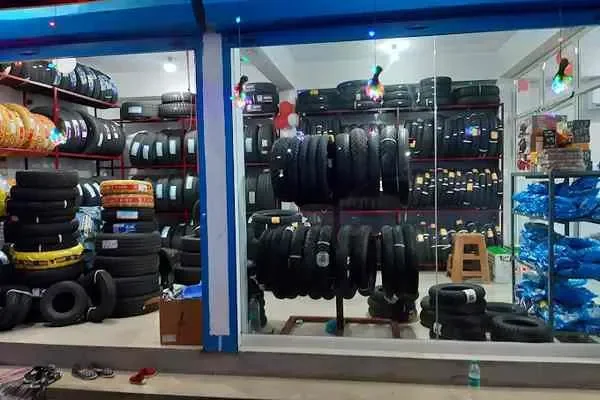 Image of: S.S. Tyre Palace - Trusted Tire Store