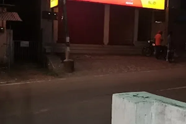 Image of: Sameera Fancy - Trendy Styles for Every Occasion