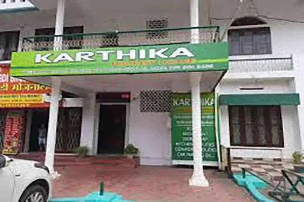 Image of: Sree Karthika Tourist Home - Affordable Rooms Near Waterfalls