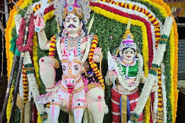 Image of: SRI PULAMATASWAMY PECHIAMMAN TEMPLE VEERANI-Alur