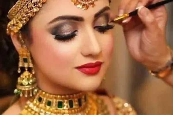 Image of: SS Beauty Parlour - Top Beauty Services for You