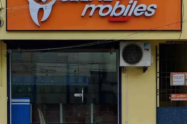 Image of: Selfie Mobiles - Mobile Phones, Accessories & Repairs