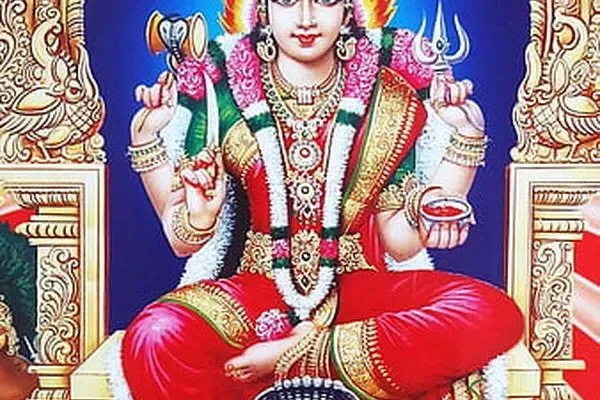 Image of: Shri Devi Pathirakaliamman Kovil Vellimalai