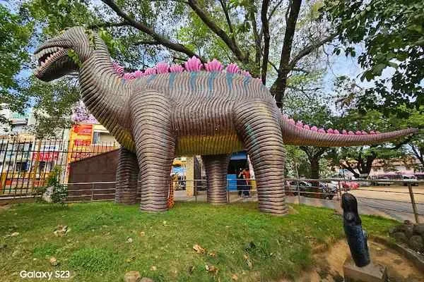 Image of: Sir CP Ramasamy Iyer Memorial Park Guide and Features