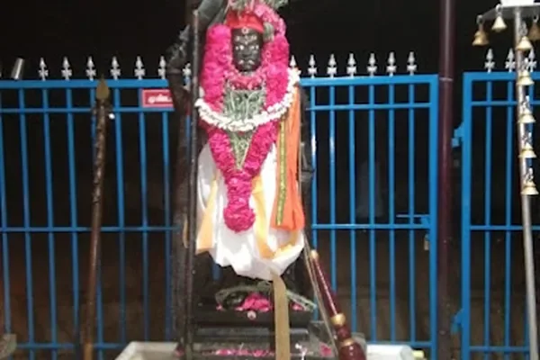Image of: South Direction Protector Siva Sudalaimada Swamy Temple Thenthamaraikulam - Divine Protection