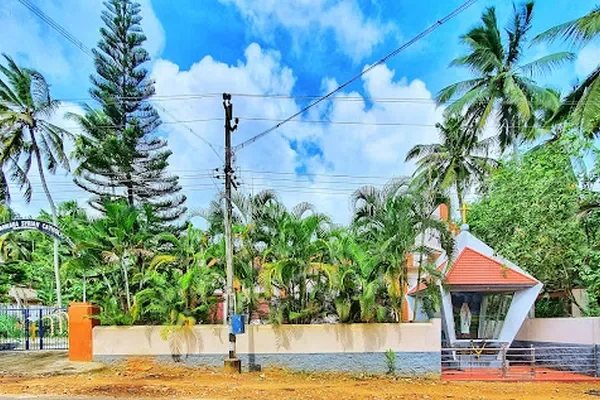 Image of: St. Josephs Malankara Catholic Church-Pinanthodu