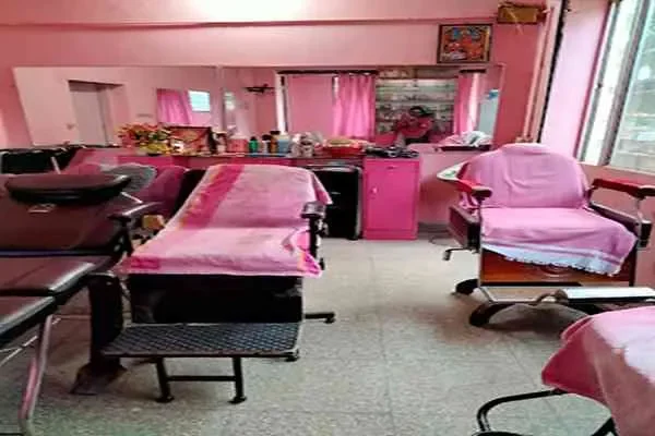 Image of: Sumangaly Beauty Parlour - Comprehensive Beauty Services for Every Occasion