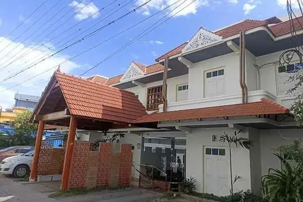 Image of: Thiraviam Tourist Home - Cozy Stay & Local Cuisine