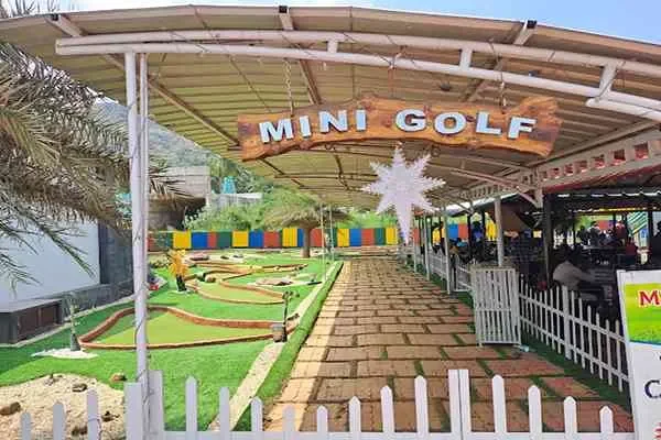 Image of: Tamilar Park Restaurant - Traditional South Indian Meals