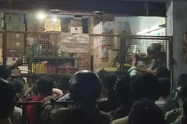 Image of: Tasmac Kozhivilai - Convenient Shopping for Liquor & Spirits