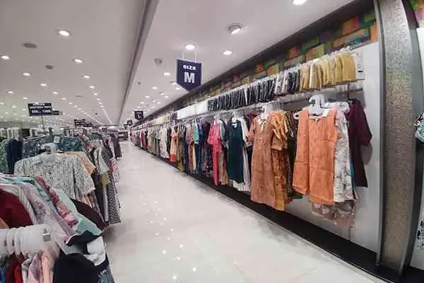 Image of: The Chennai Silks - Premium Silk Sarees and Traditional Wear