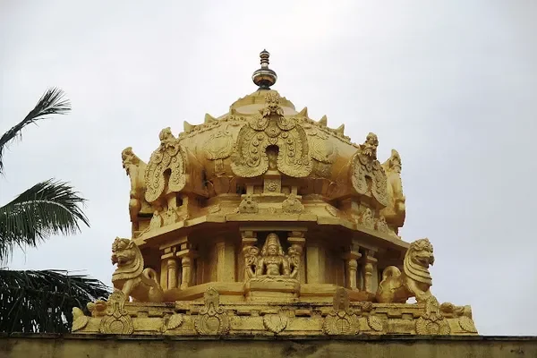 Image of: Thiruvaazhmaarban Temple Thiruppathisaram