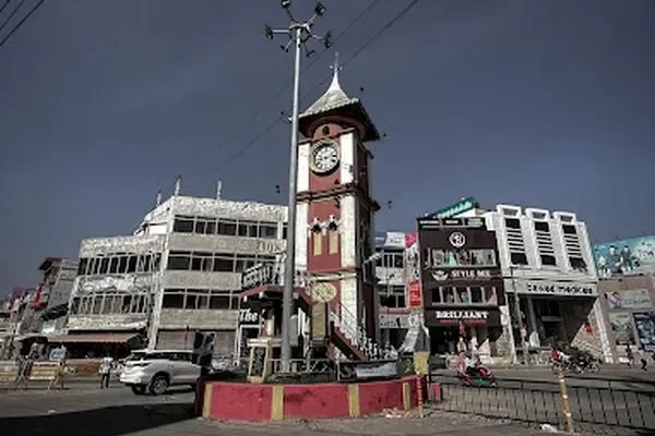 Image of: Tower Junction Mani Medai Premier Shopping Destination