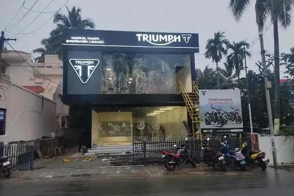 Image of: Triumph Nagercoil - Triumph Motorcycle Showroom