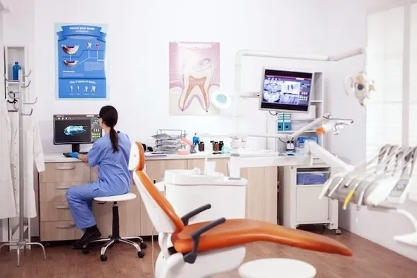 Image of: Uma Dental Clinic Premier Care for Your Smile