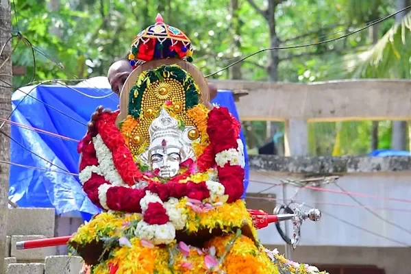 Image of: Undichal Shri Mahadevar Temple: A Divine Visit to Shri Mahadevar