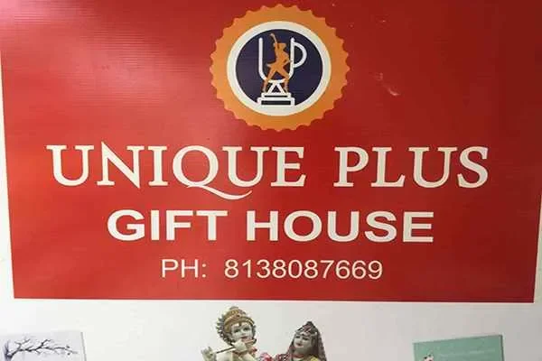 Image of: Unique Plus Gift House