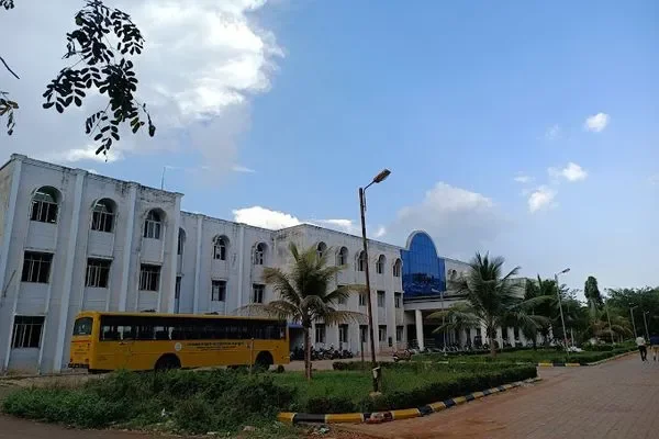 Image of: University College of Engineering