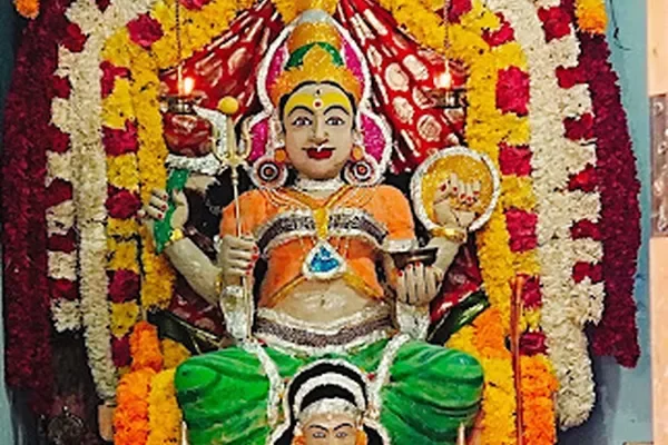 Image of: Veera Bathrakaali Amman Kovil - Spiritual Experience at Vellimalai Temple