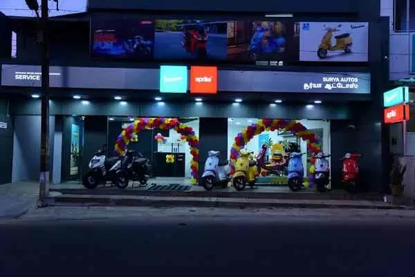 Image of: Surya Autos - Vespa and Aprilia Dealership