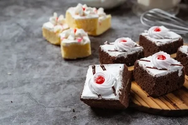 Image of: White Field Bakery - Fresh Artisan Breads and Pastries