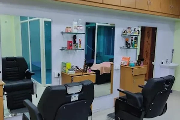 Image of: Yazhi Mens Parlour - Premium Grooming Services