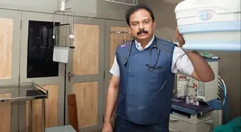 Image of: Dr S Selvamani in Mattuthavani
