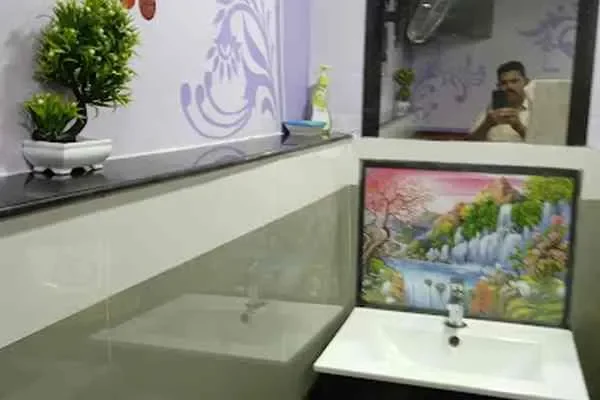 Image of: Kings Hotel - Traditional Stay & Multi-Cuisine Restaurant