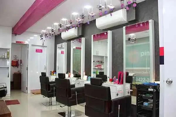Image of: Pinks N Bloos - Trendy Beauty Services for Every Occasion