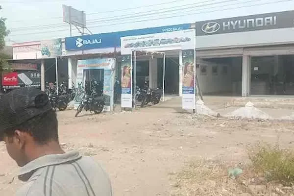 Image of: Susee Bajaj - Trusted Bajaj Dealership