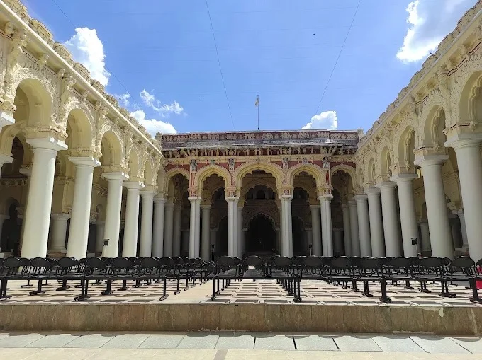 Image of: Thirumalai Nayakkar Mahal in Mahal