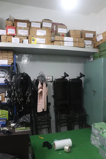 Image of: Cargo Prime in Broadway