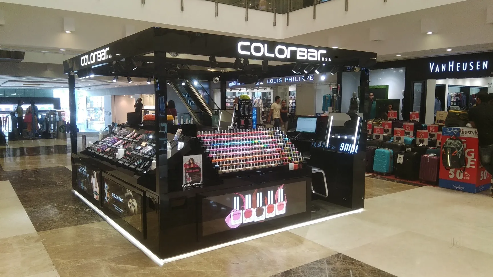 Image of: Colorbar Cosmetics Kiosk In Royapettah