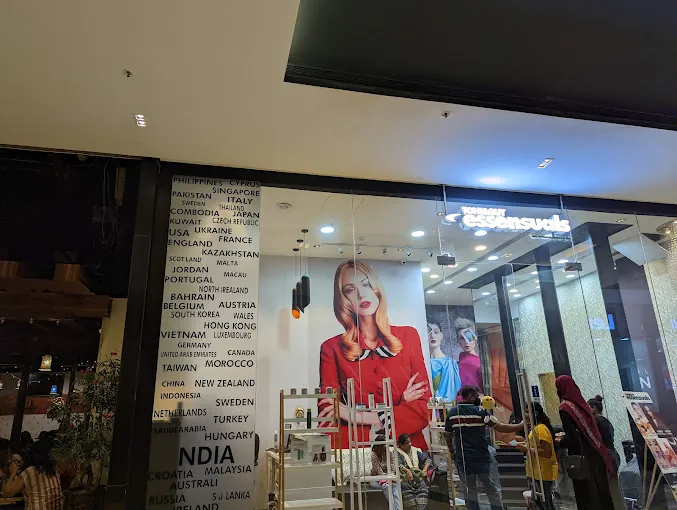 Image of: Essensuals By Toni And Guy In Anna Nagar 3