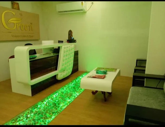 Image of: Green Unisex Salon And Spa In Kilpauk