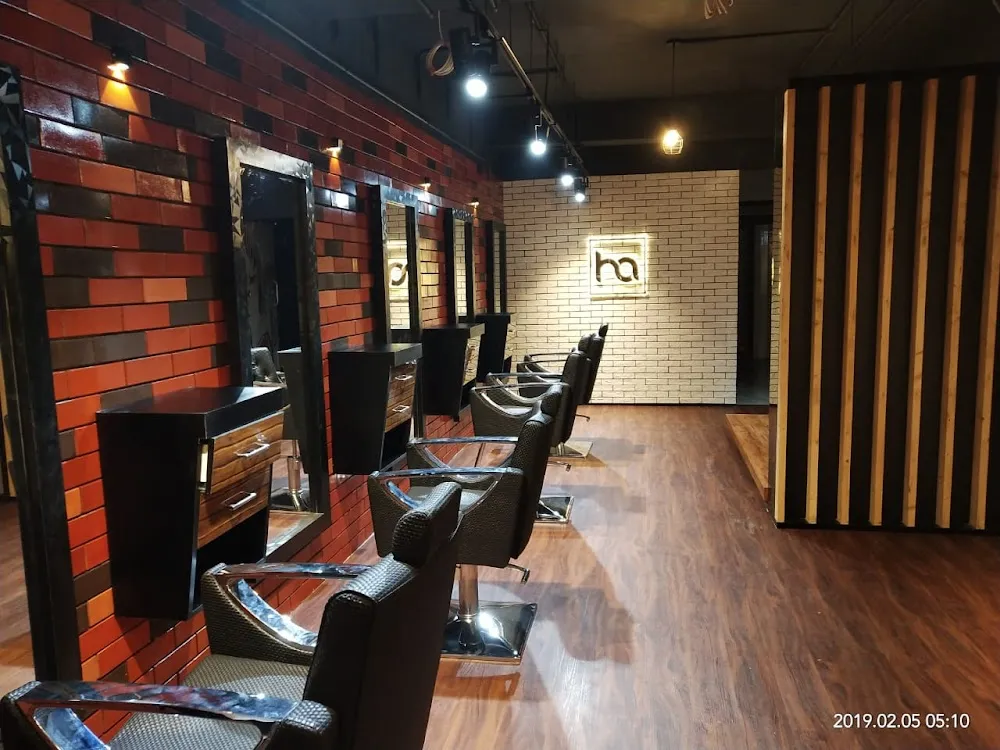 Image of: Heading Aut Hair Expres In Nungambakkam